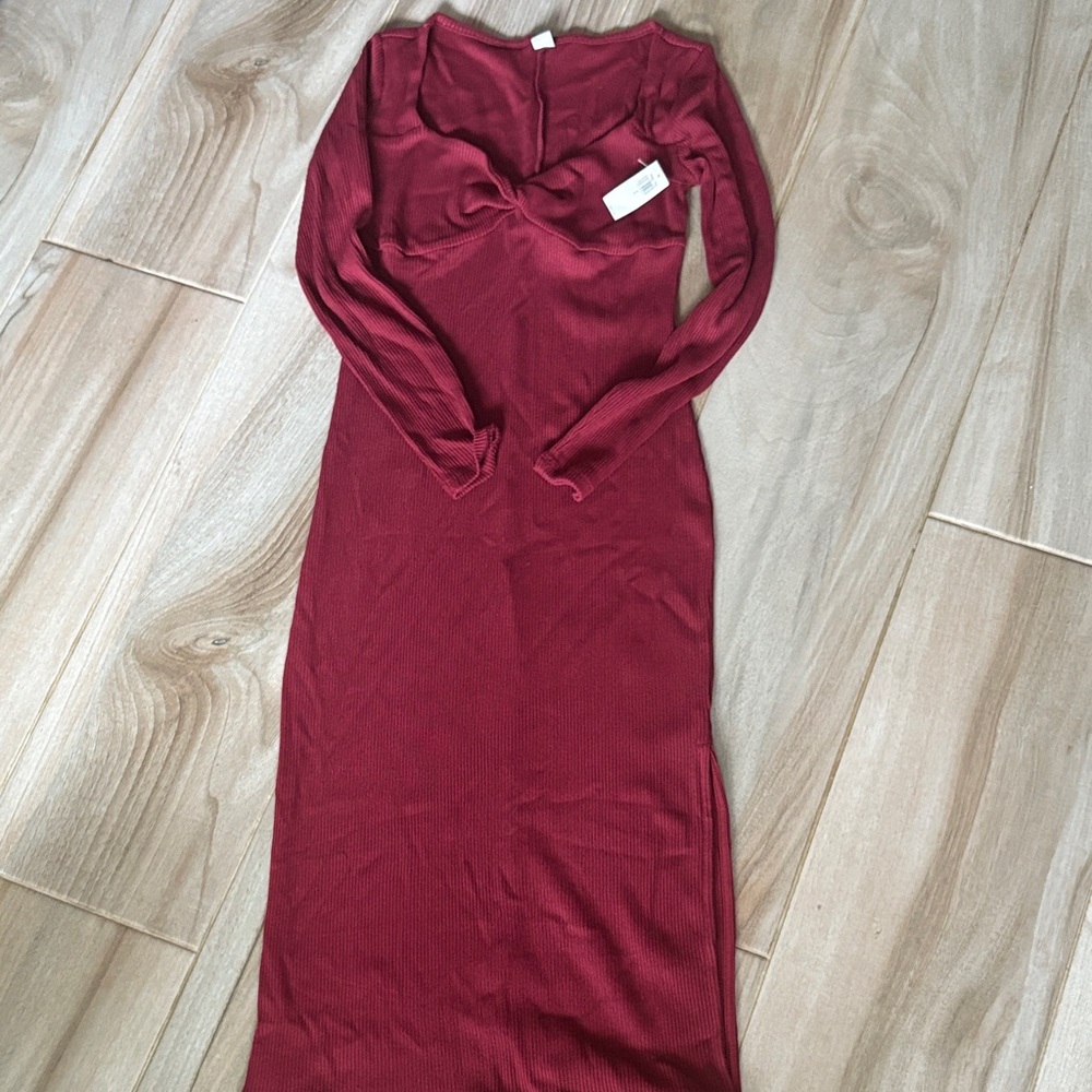 Old Navy Burgundy Long Sleeve Dress